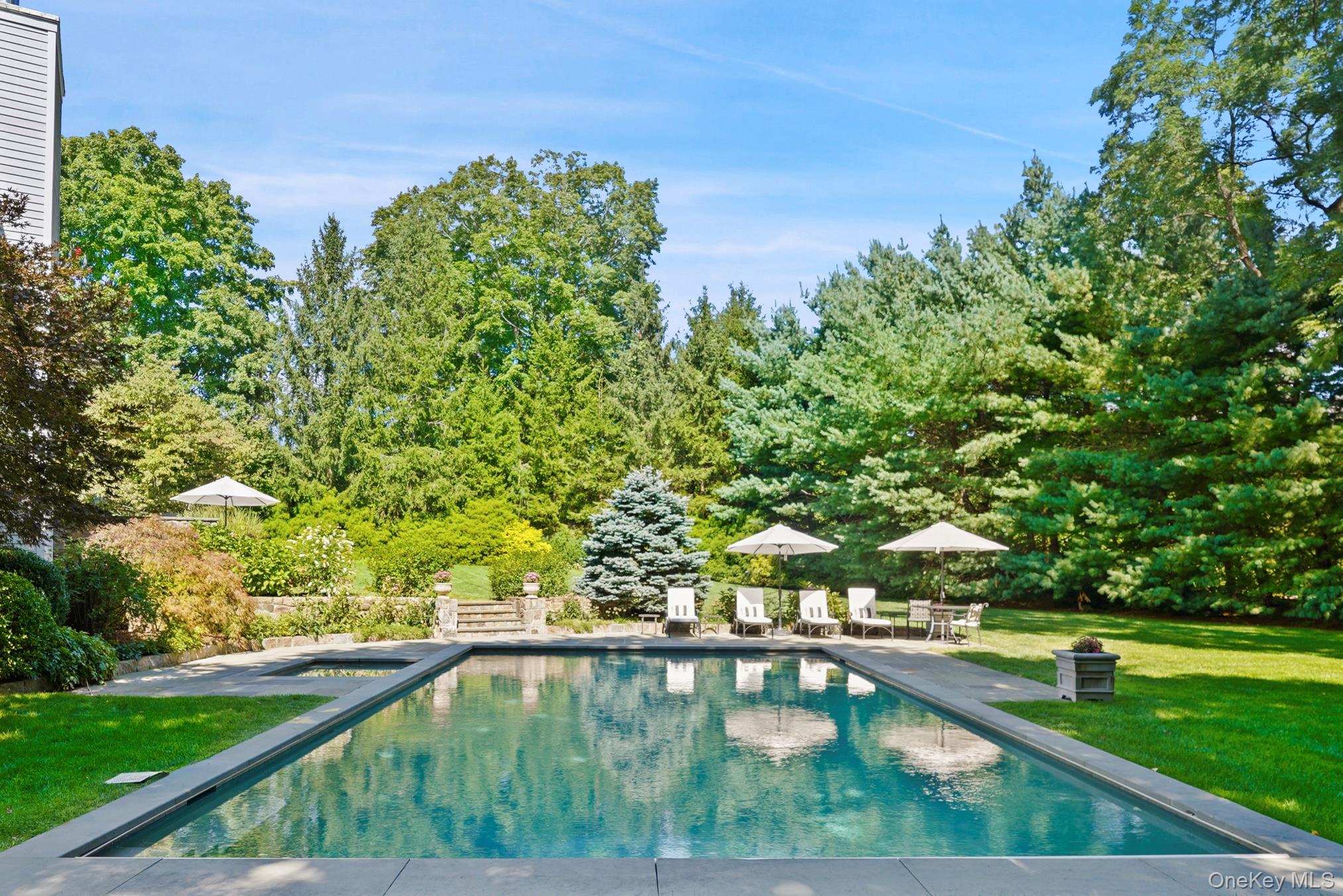 6 Round House Court — photo