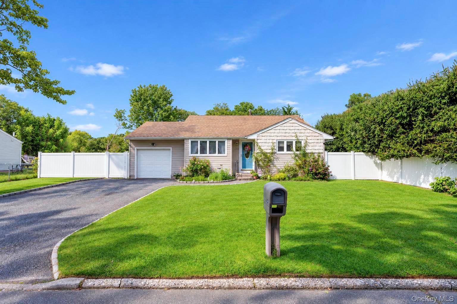 25 Marlboro Drive — photo