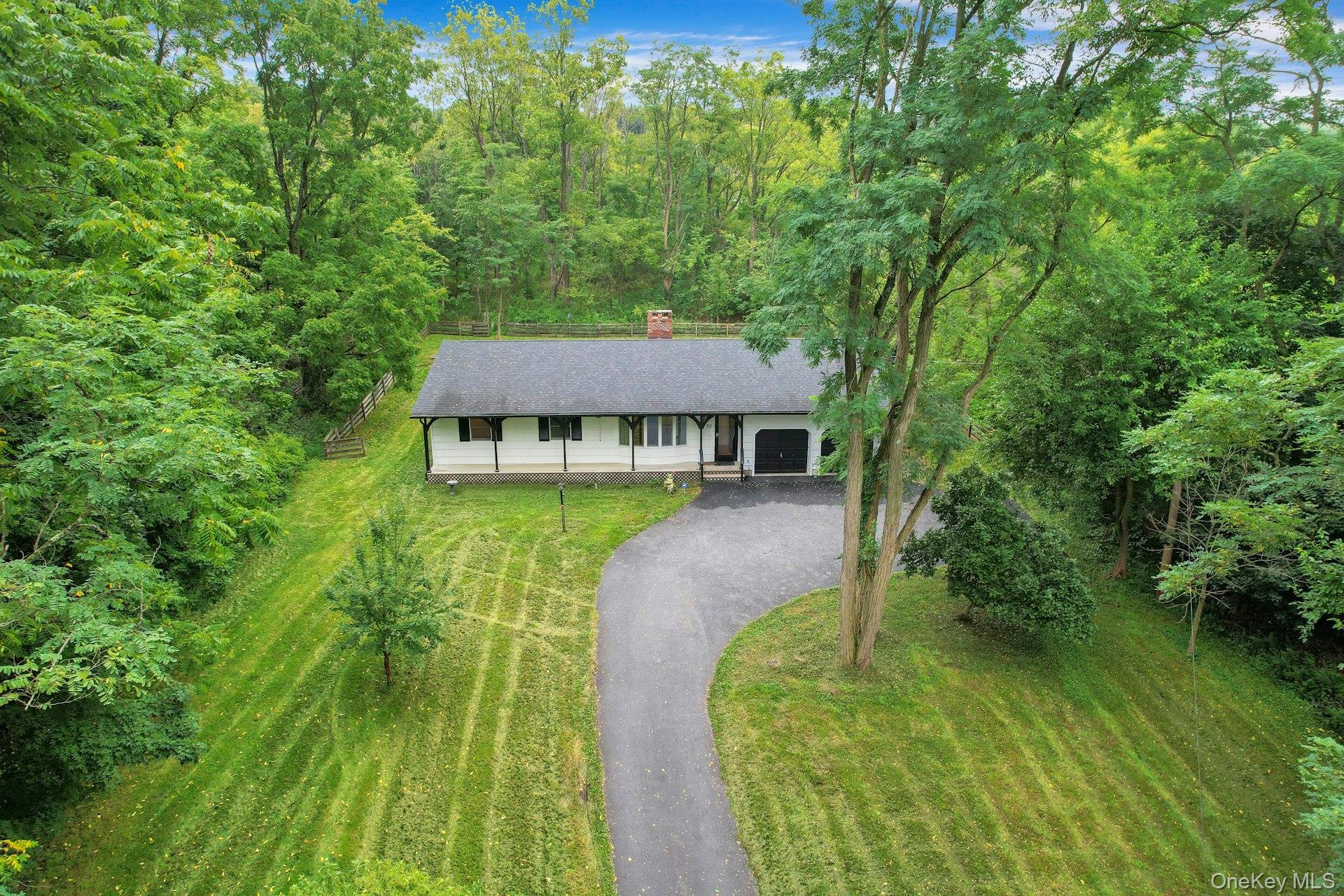 30 Pumpkin Hill Road — photo