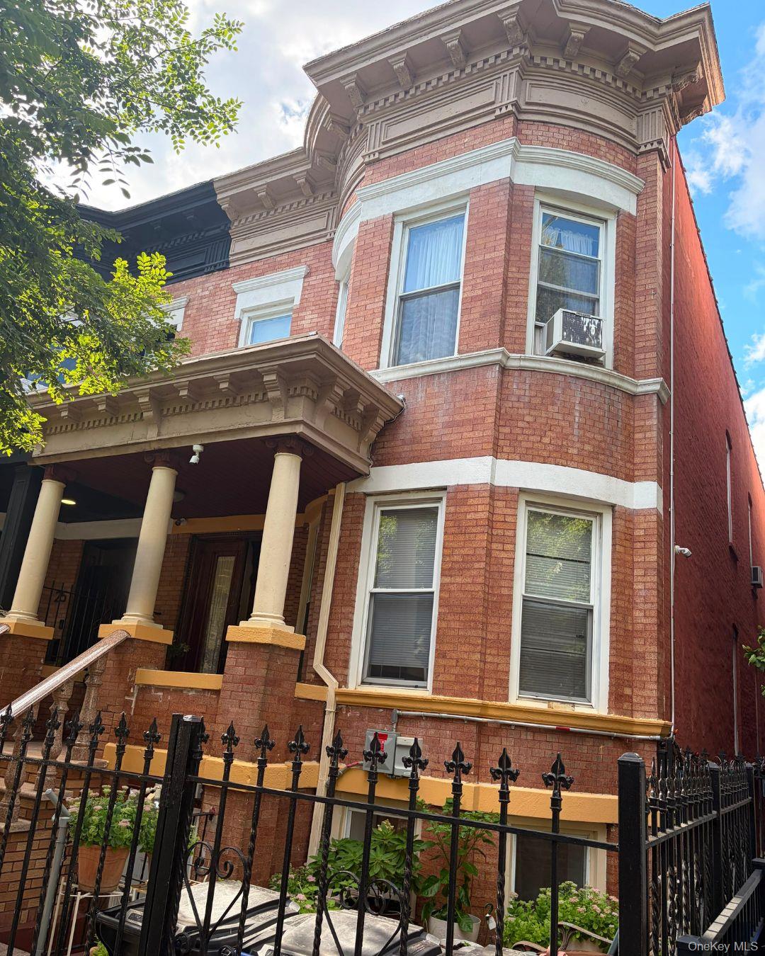 27 Stephens Court 1F — photo