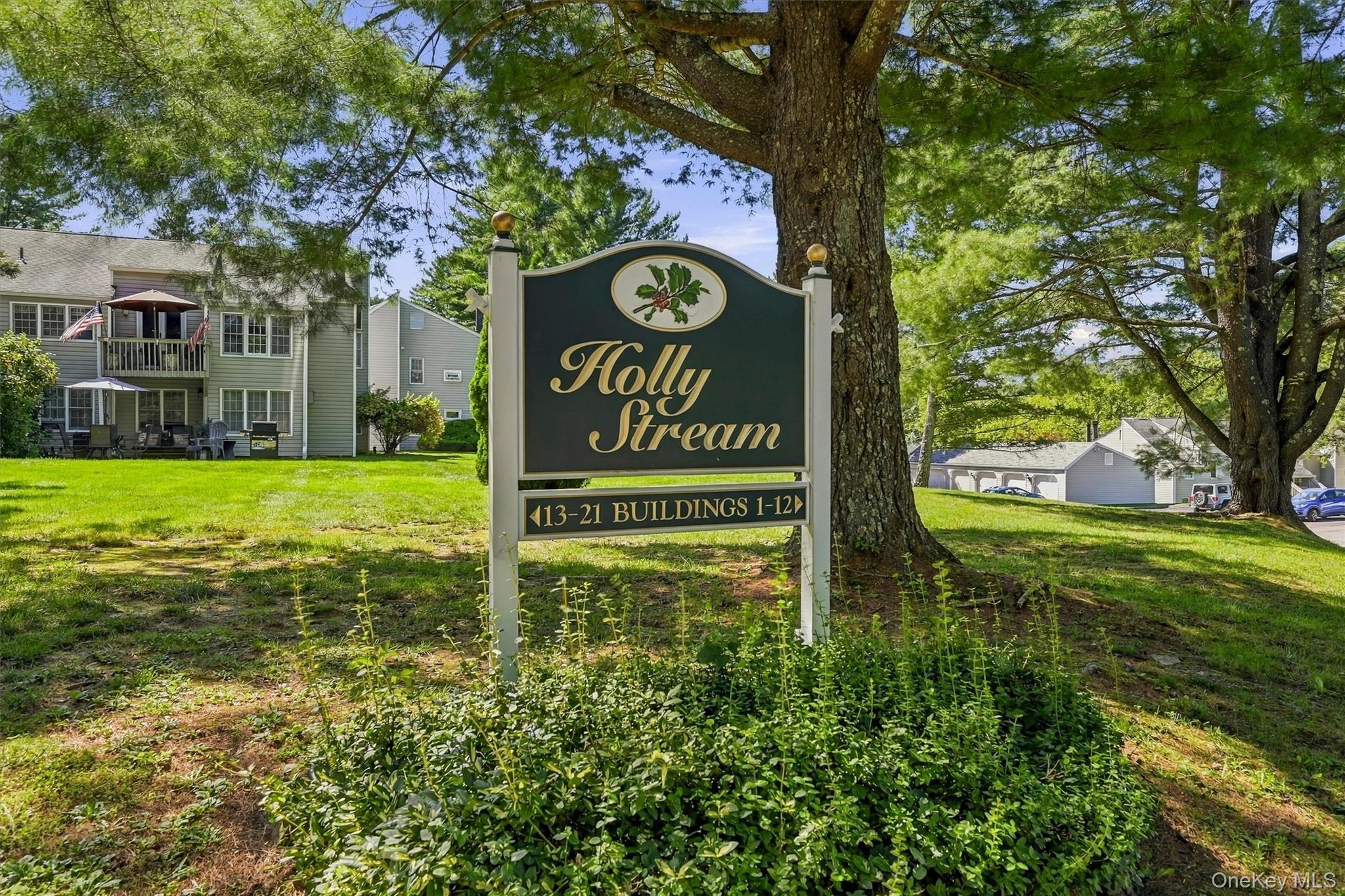 1704 Holly Stream Court — photo