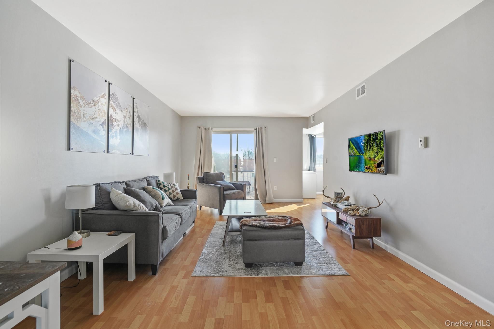 26 Cooper Road 411 — photo
