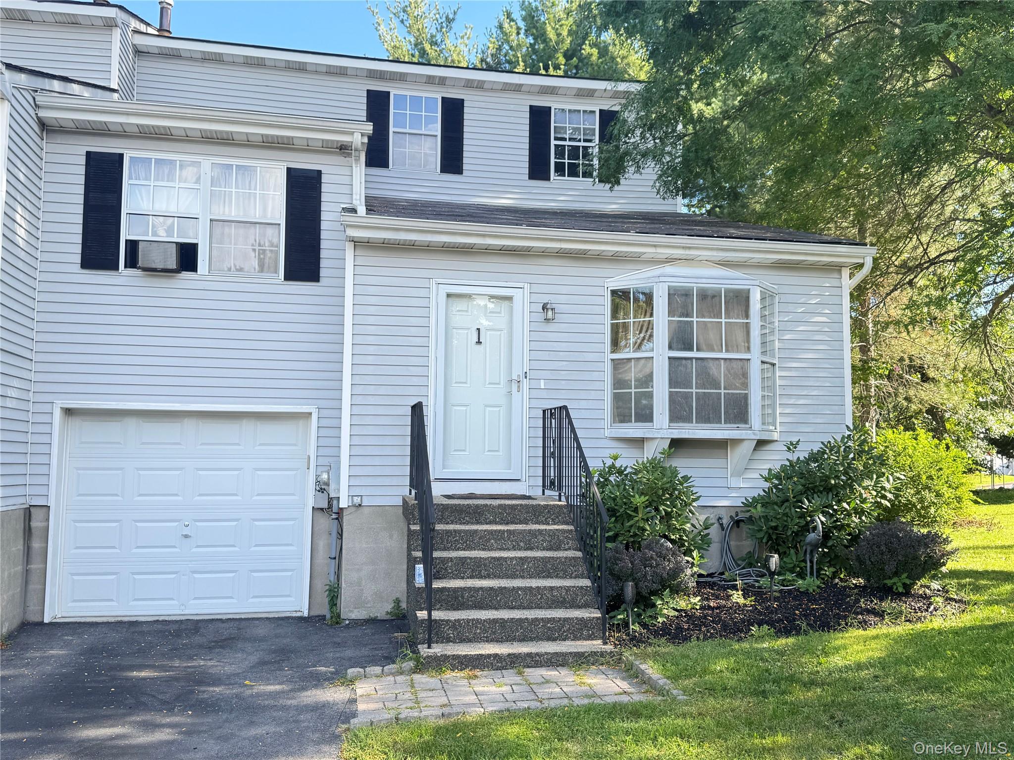 1 Hawthorne Court — photo