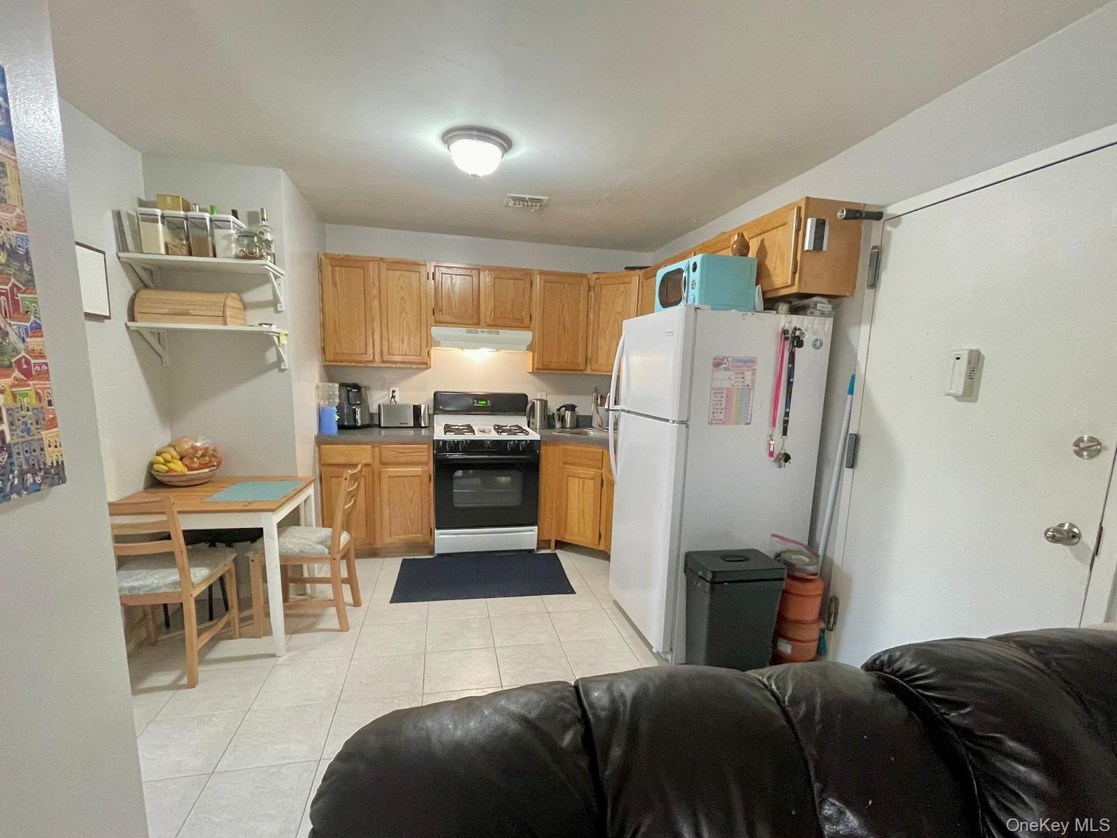 1200 Jericho Turnpike Apt 1 — photo