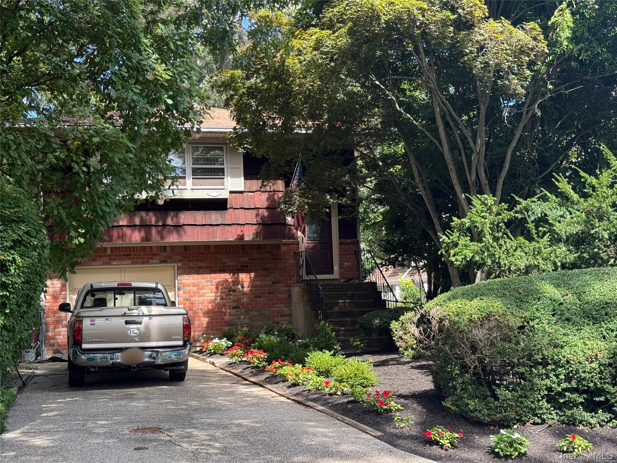 115 Green Avenue — photo
