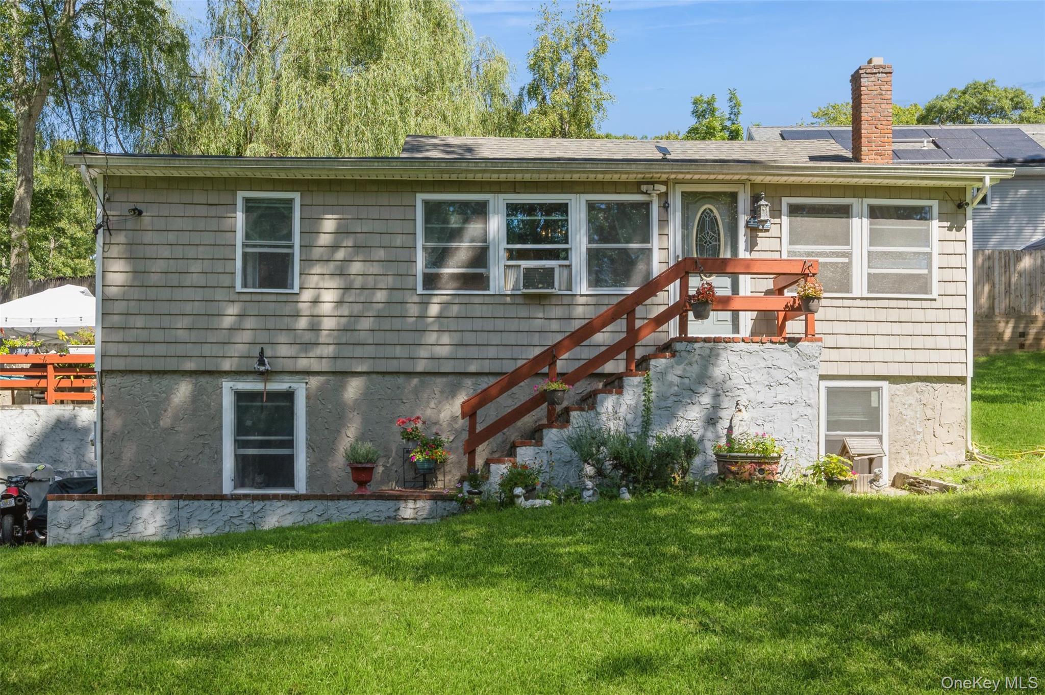 25 Tamarack Road — photo