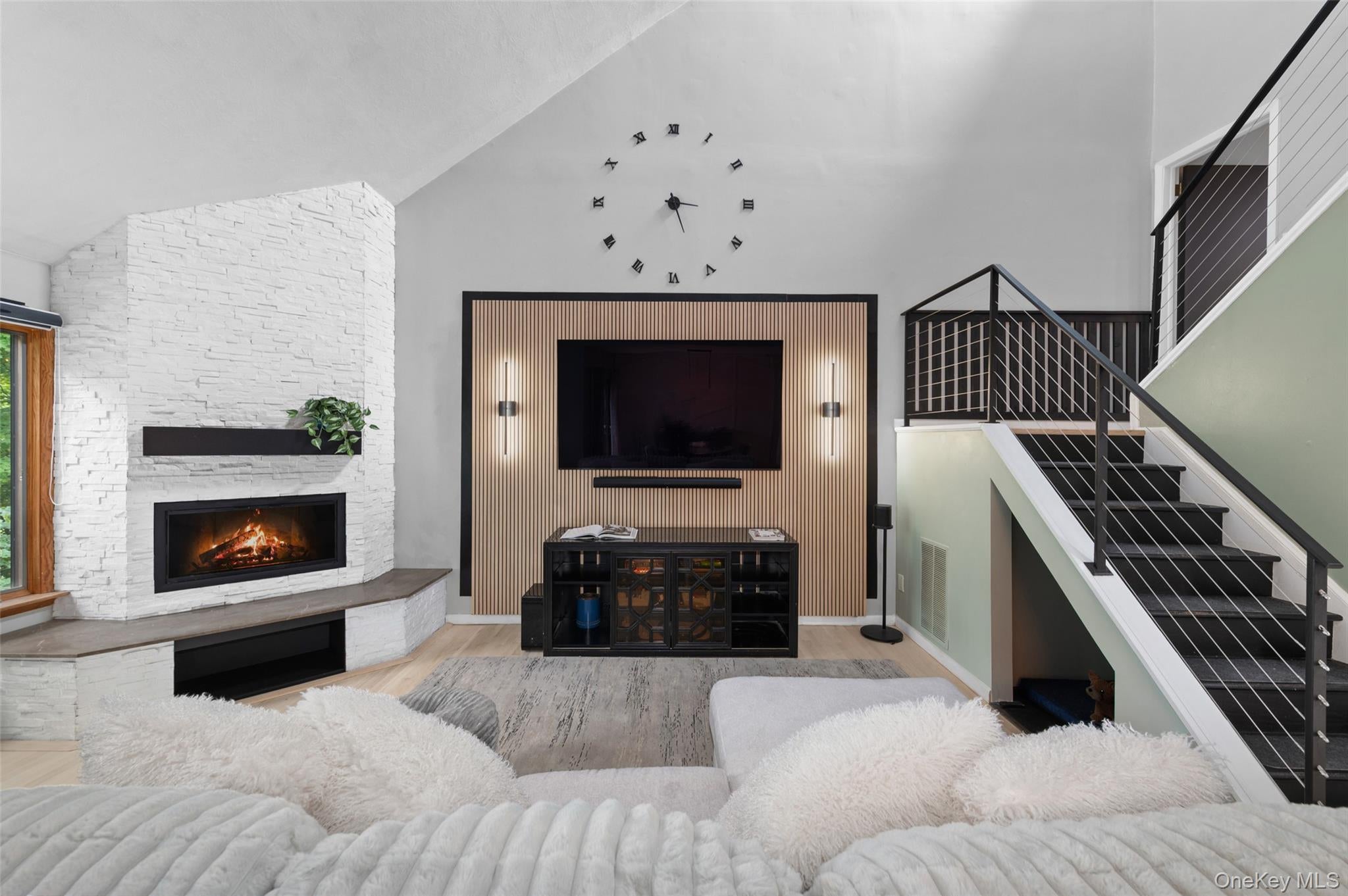 9 Boulder Lane — photo