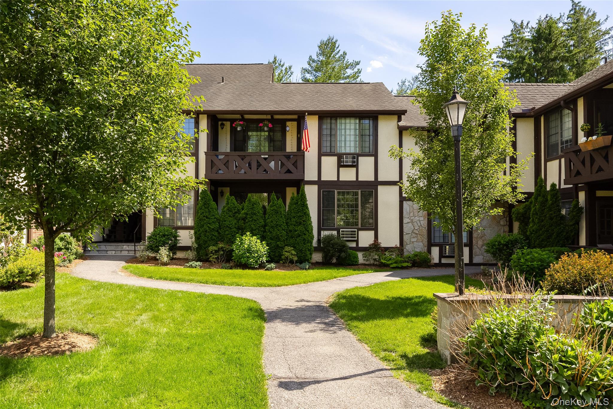 8 Foxwood Drive 8 — photo