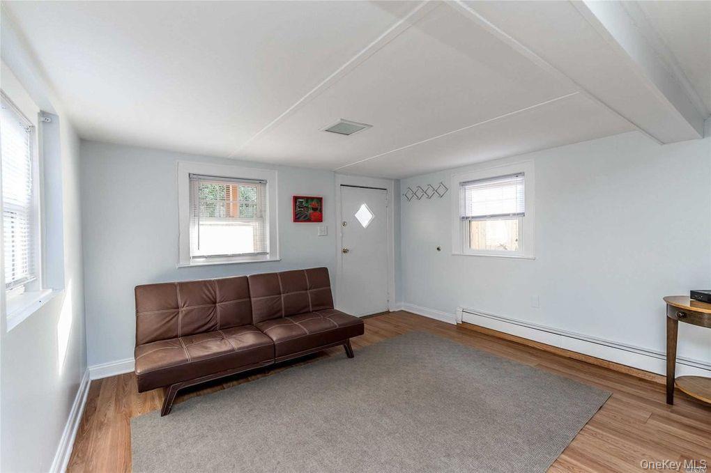 28 E Walnut Street — photo