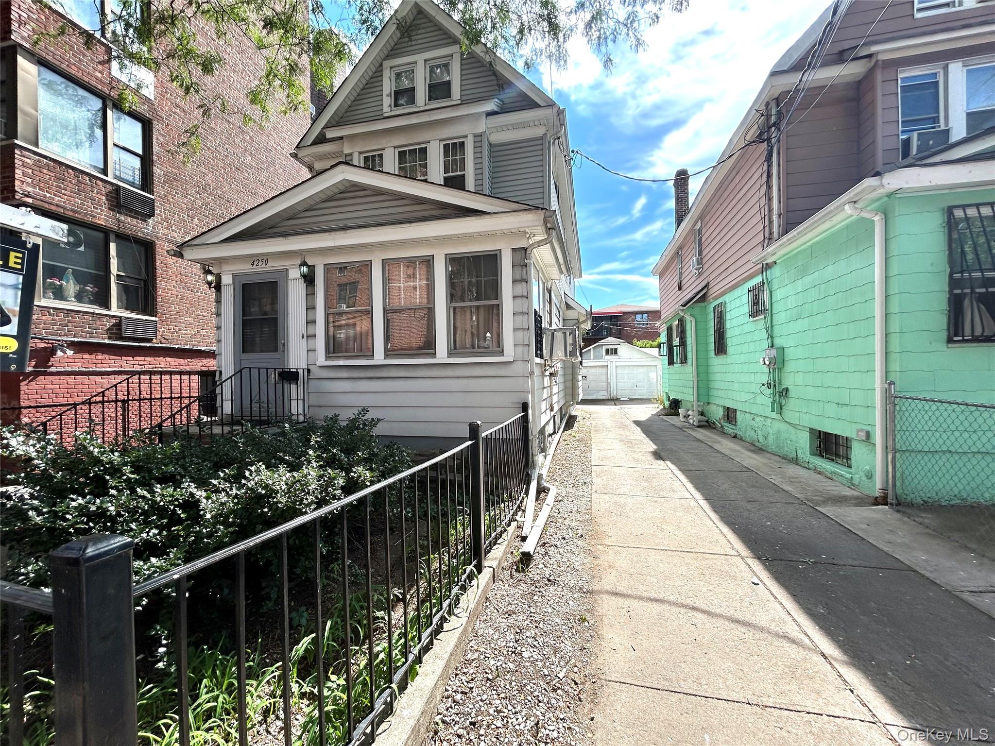 42-50 Gleane Street — photo