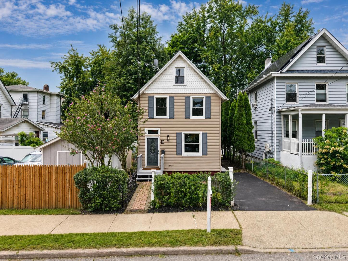 10 Field Street — photo