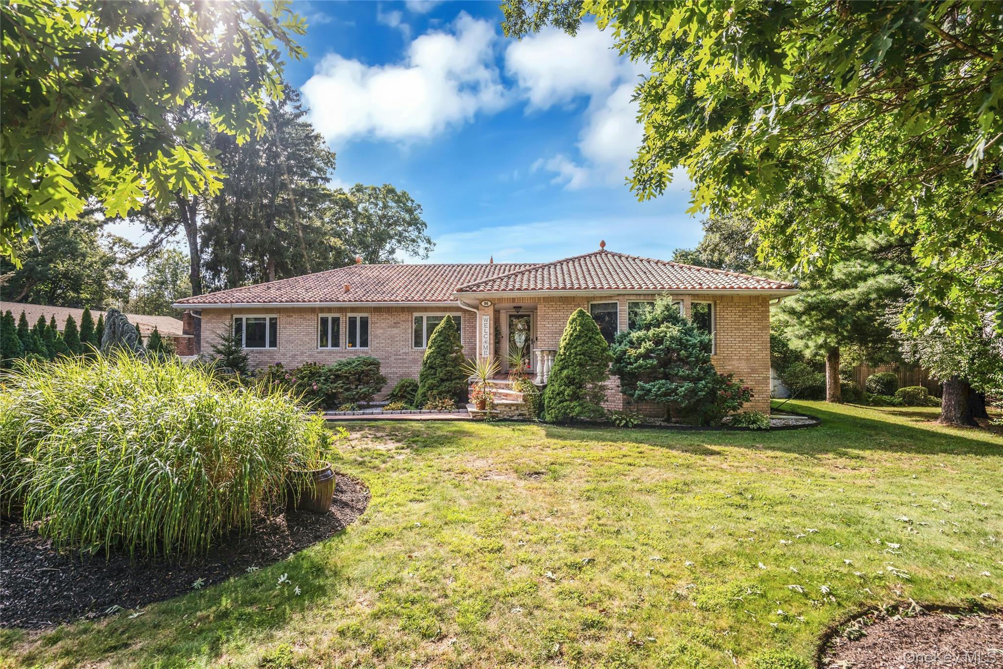 96 McCulloch Drive — photo