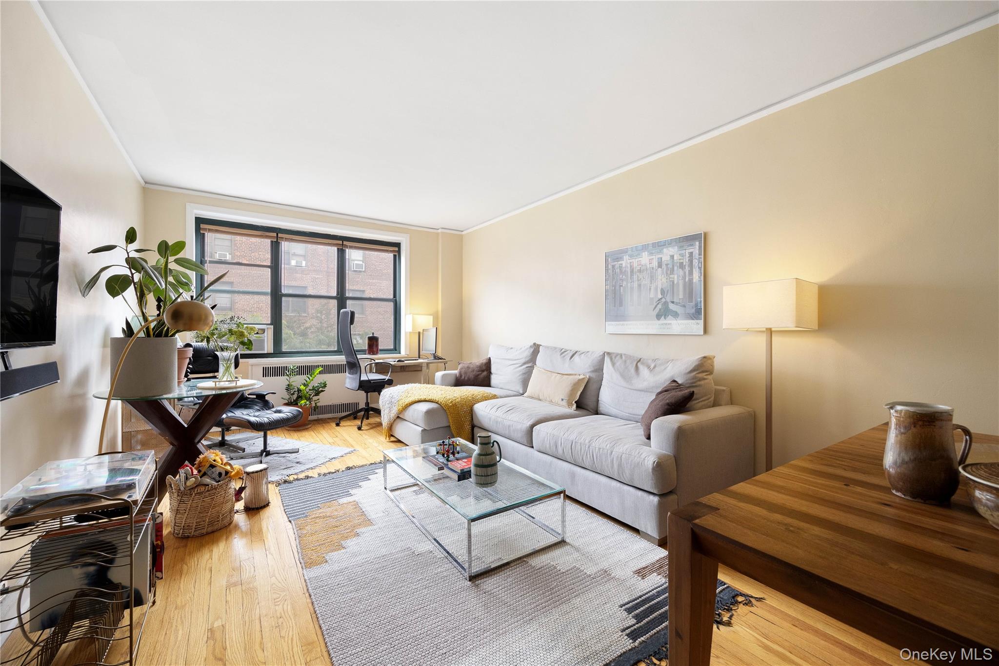 34-41 78th Street 4G — photo