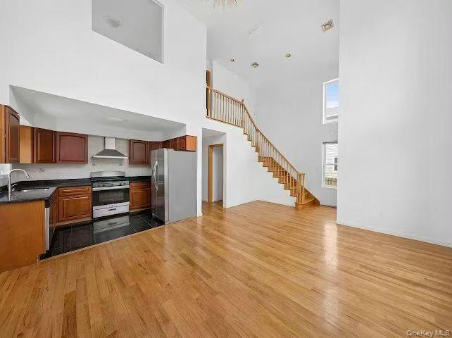 245th 61st Ave Front Family — photo
