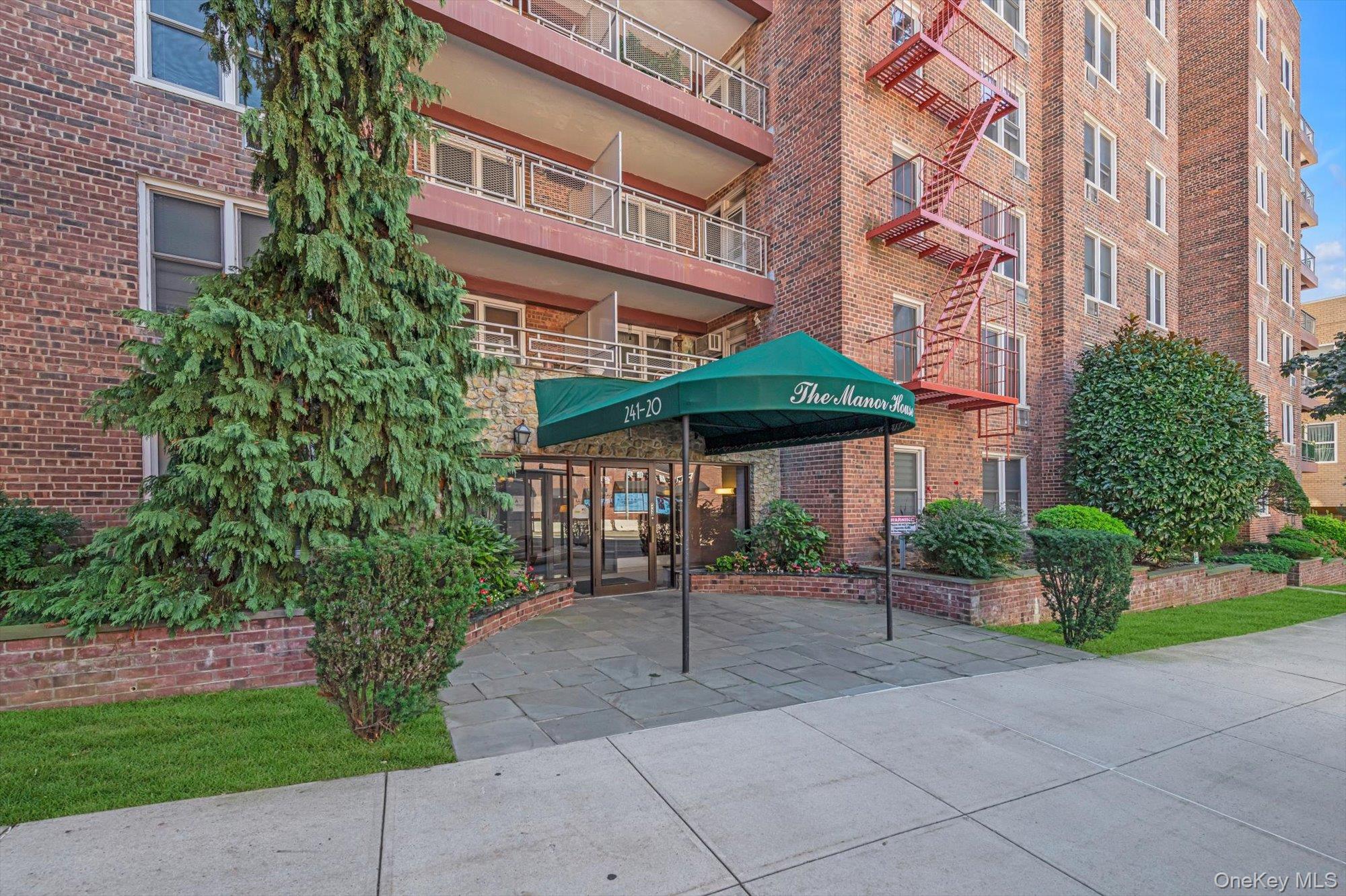 241-20 Northern Blvd 6K — photo