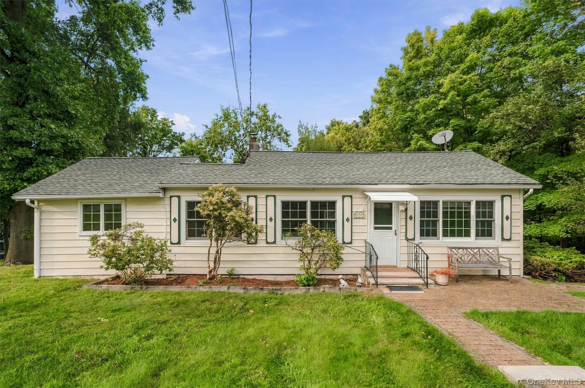 47 Orchard Lake Drive — photo