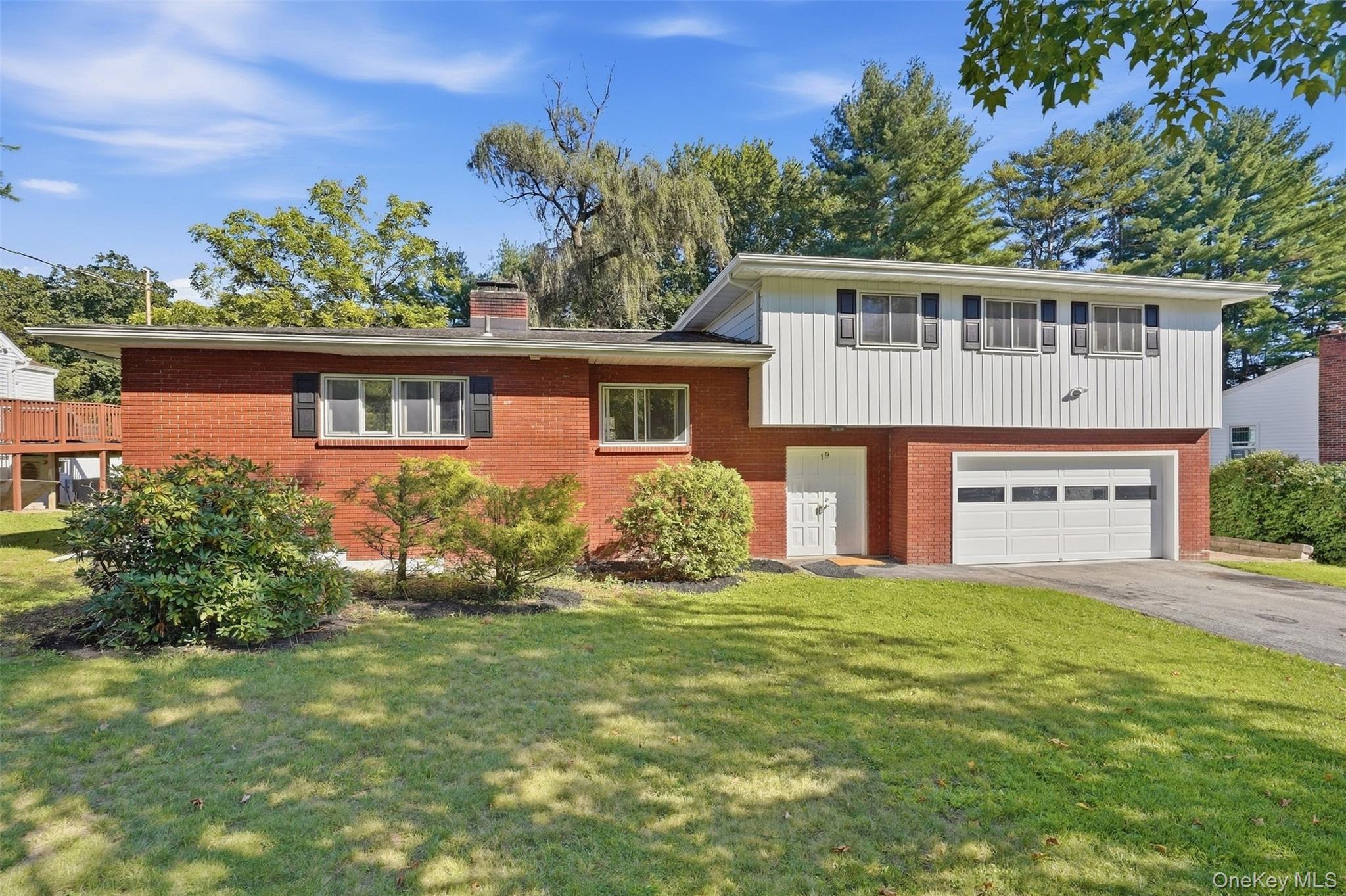 19 Miron Drive — photo