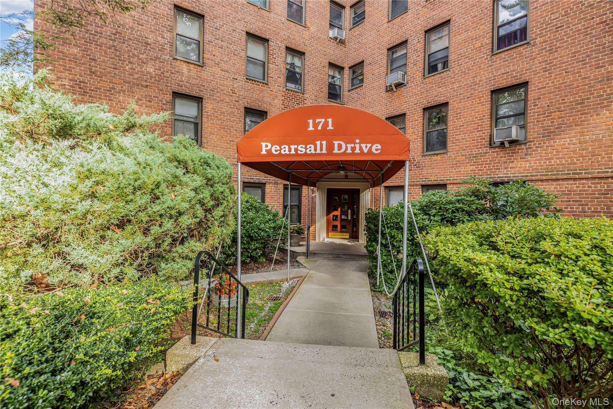 171 Pearsall 3H — photo