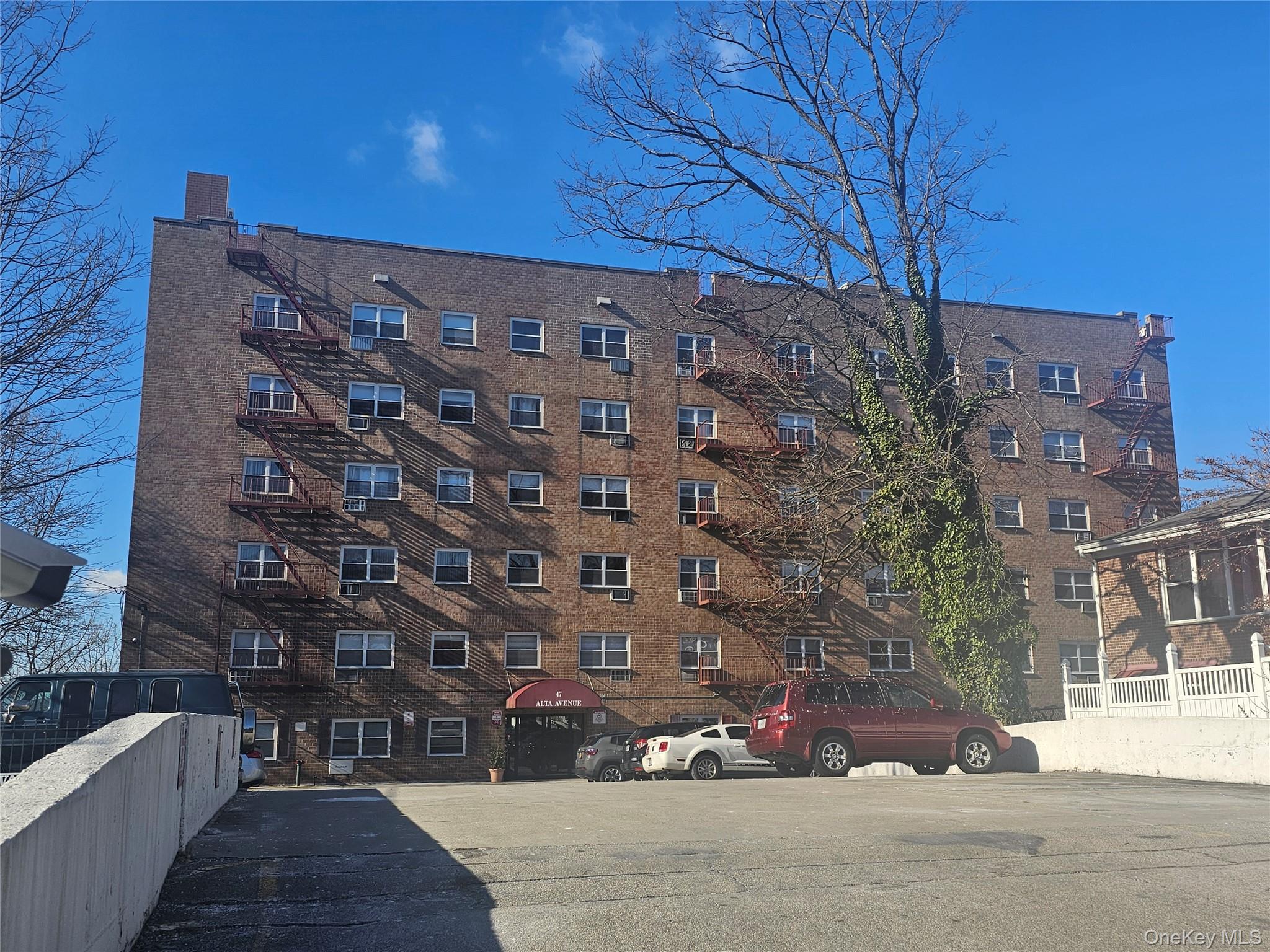47 Alta Avenue 4D — photo