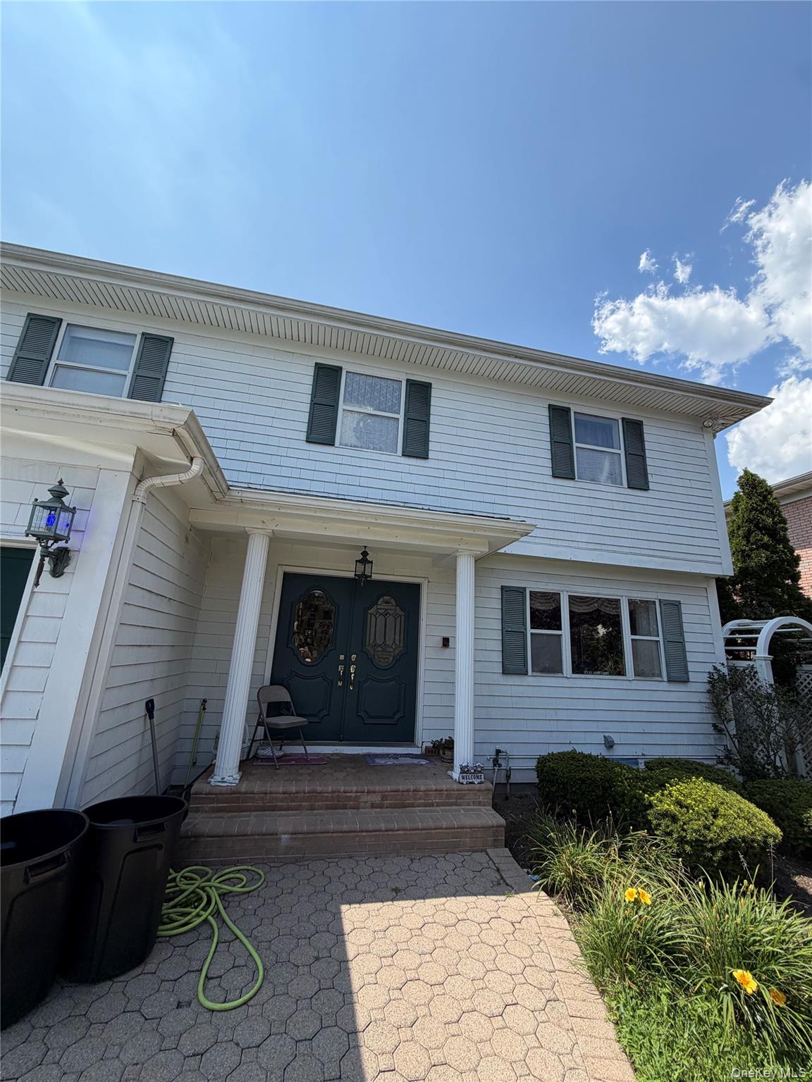 6 Melton Drive W — photo