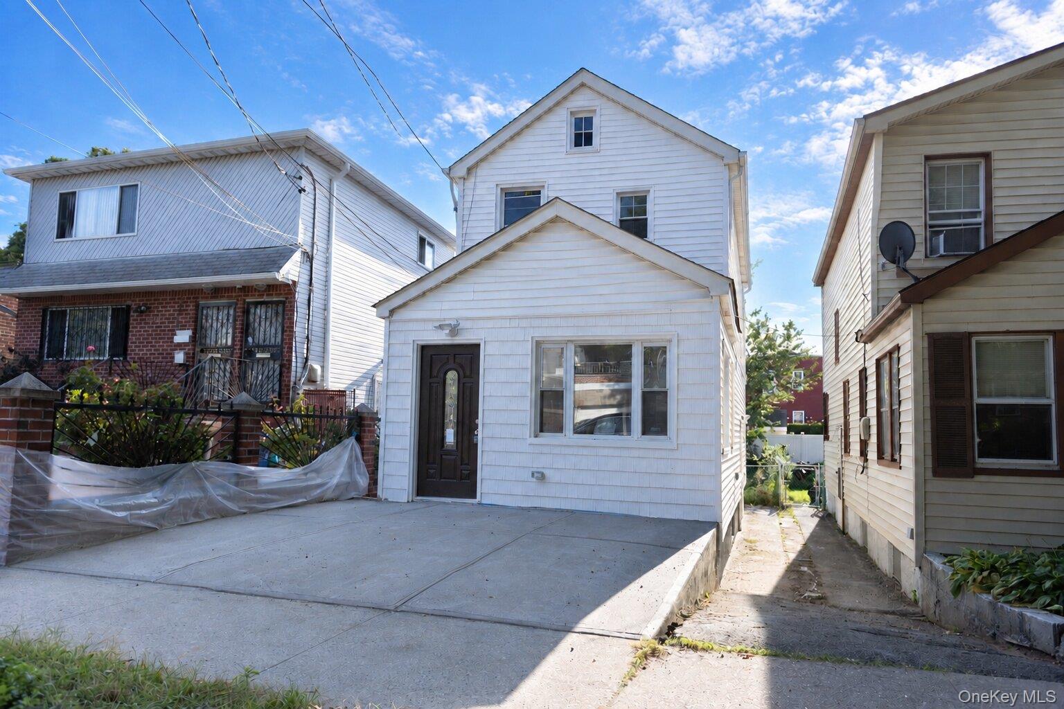 10910 175th Street — photo