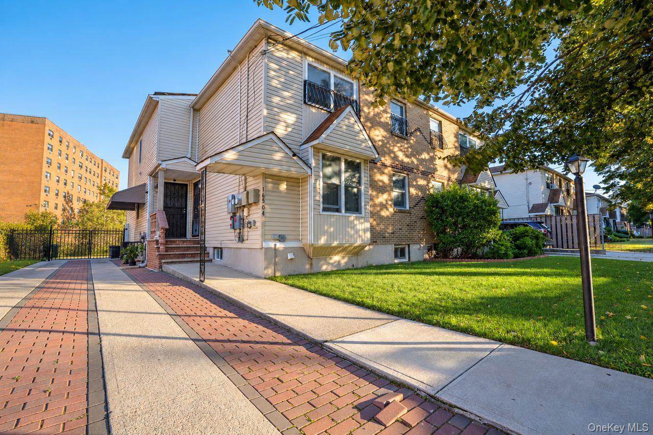 16504 Sayres Avenue 2R — photo