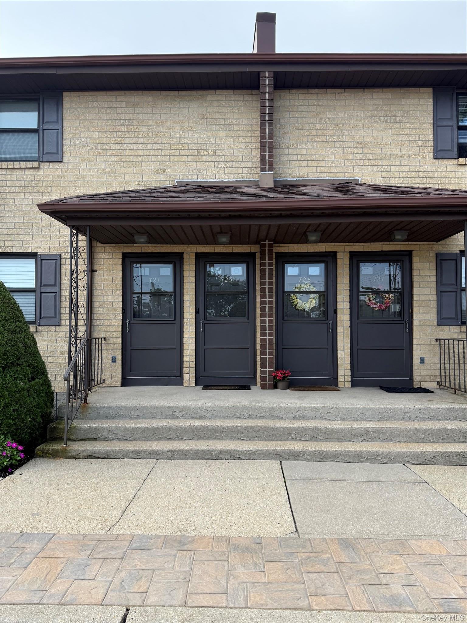 723 Wantagh Avenue — photo