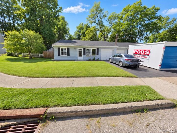 11 Creekview Court — photo