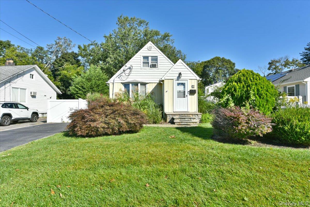 35 Montauk Drive — photo