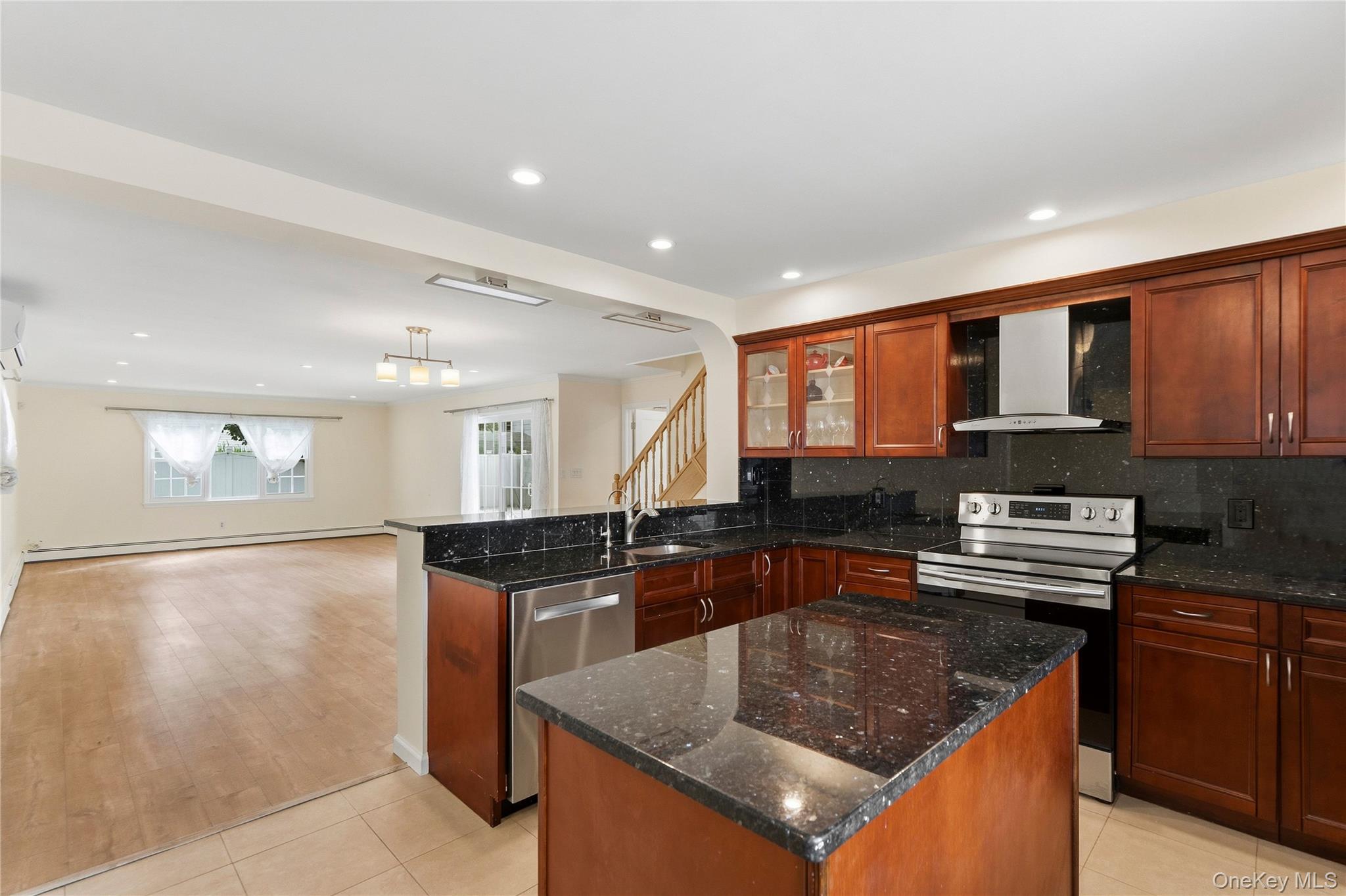 79 Albatross Road — photo