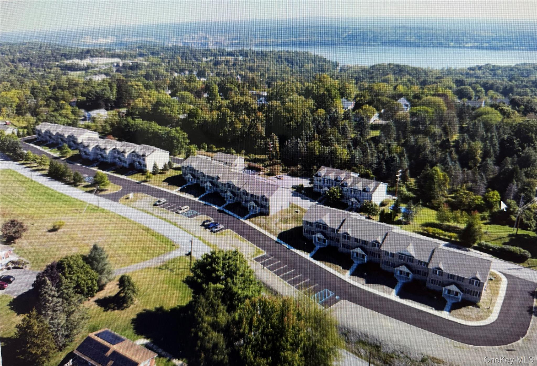 75 Hudson Circle 8 — photo
