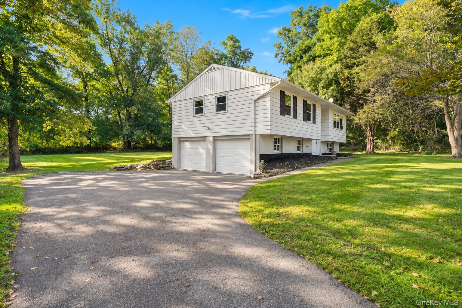 15 Vandewater Drive — photo