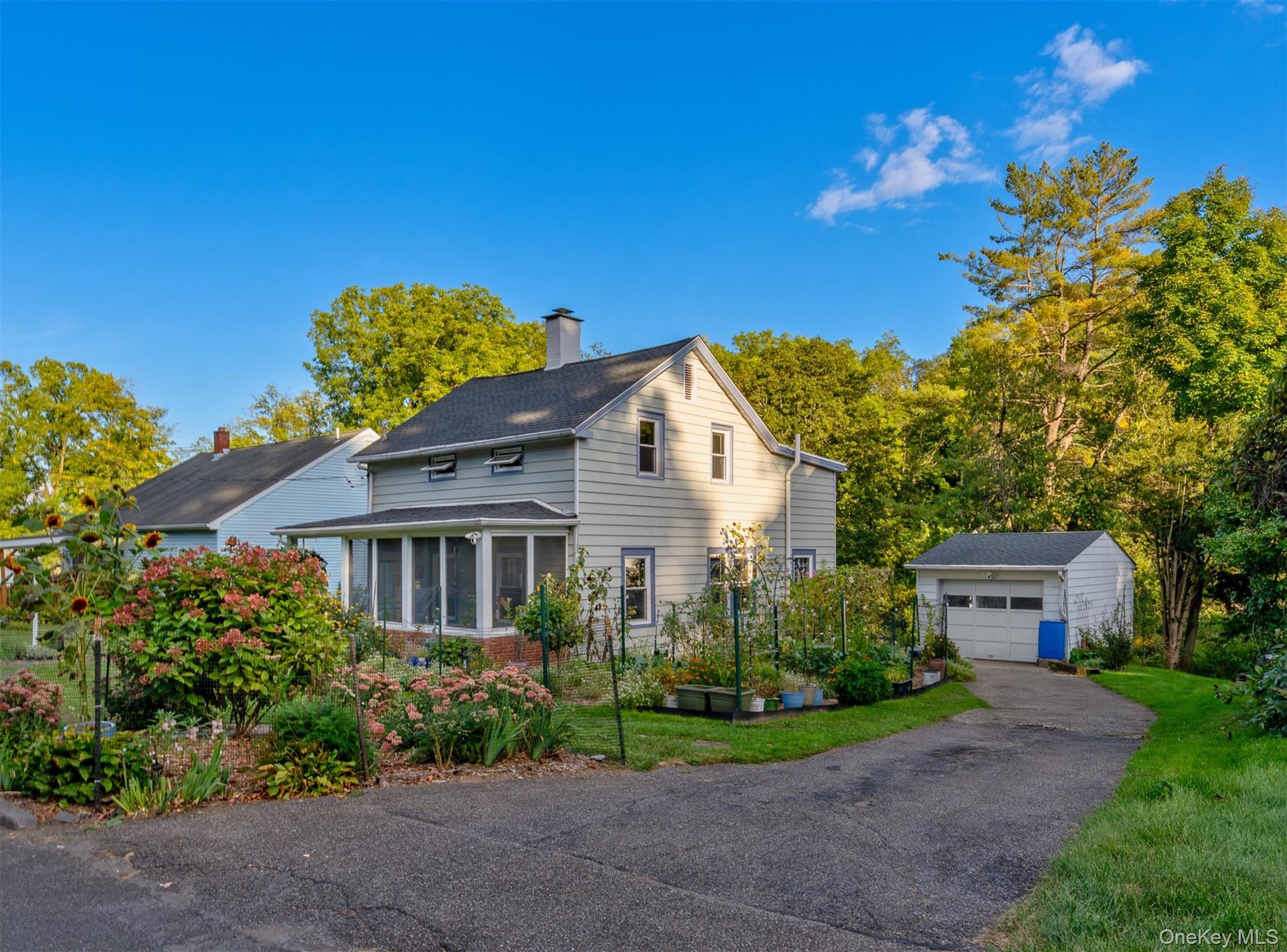 140 Linderman Avenue — photo
