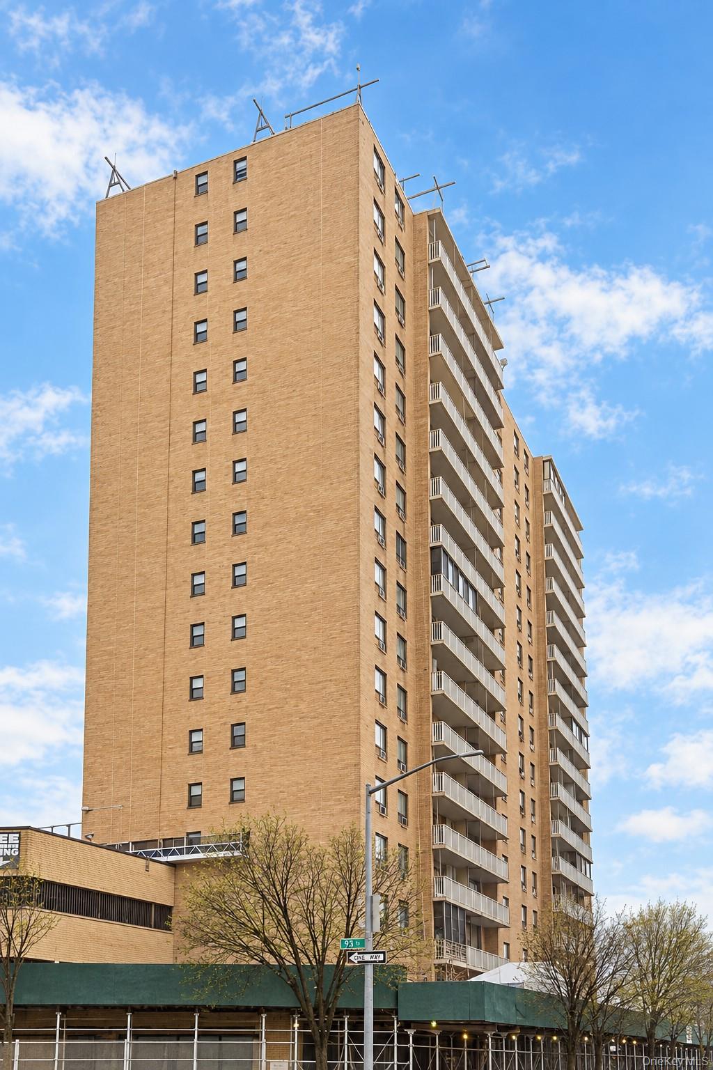 92-29 Queens Boulevard 9D&P47 — photo