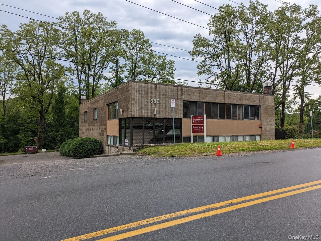 380 Adams Street — photo