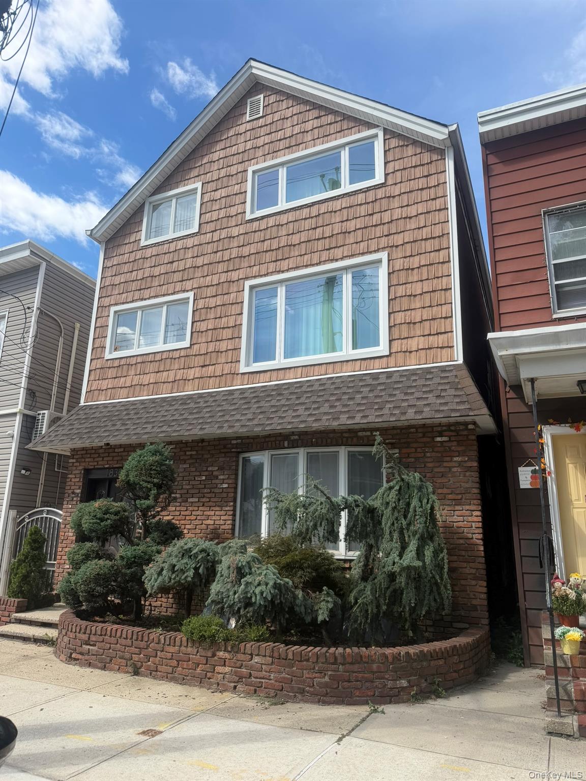 18-38 120 Street — photo