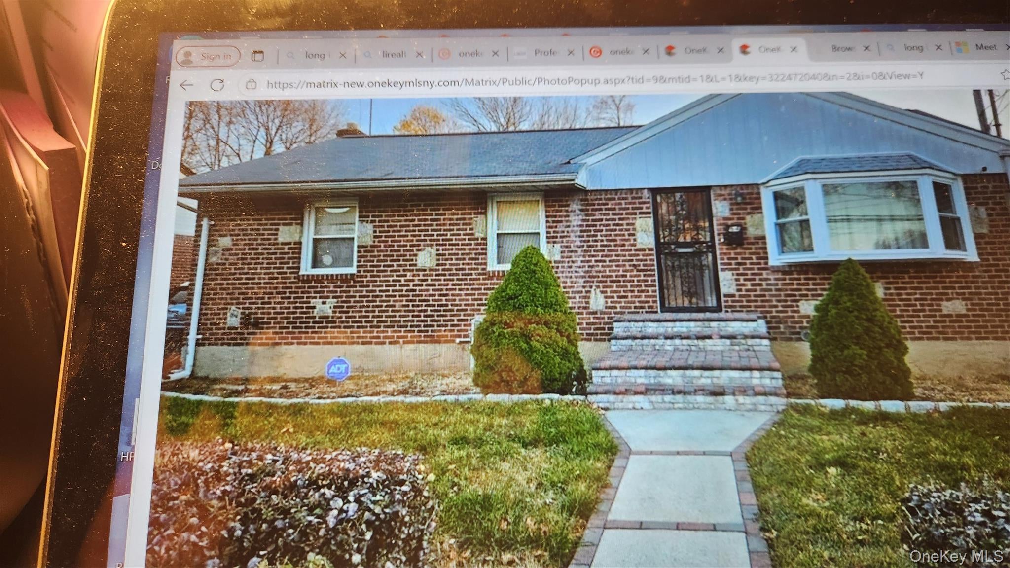 64 Fairview Boulevard — photo