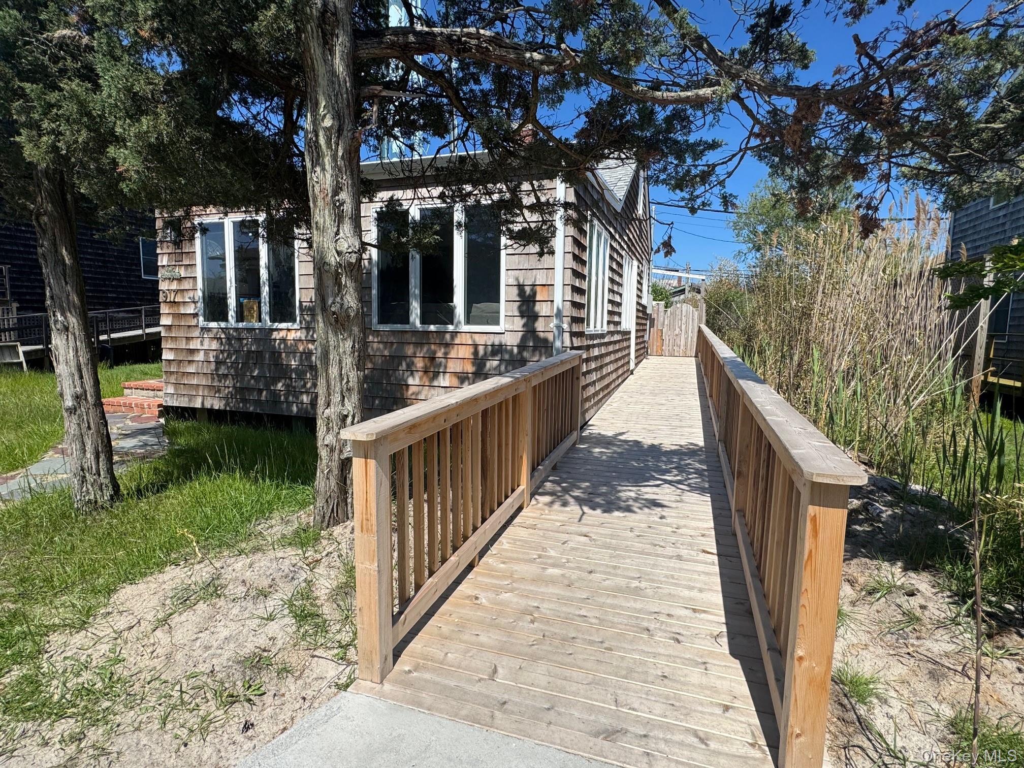 917 Evergreen Walk — photo