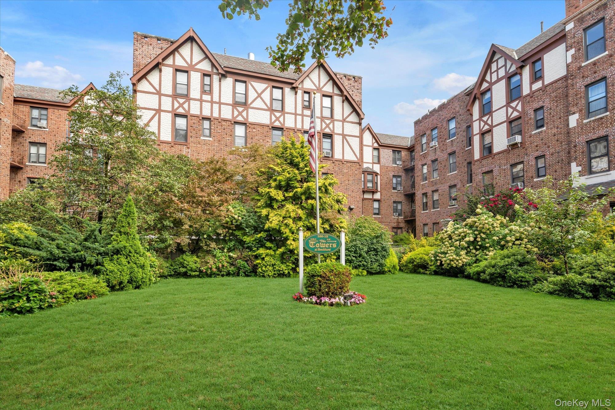 160-15 Powells Cove Boulevard D203 — photo