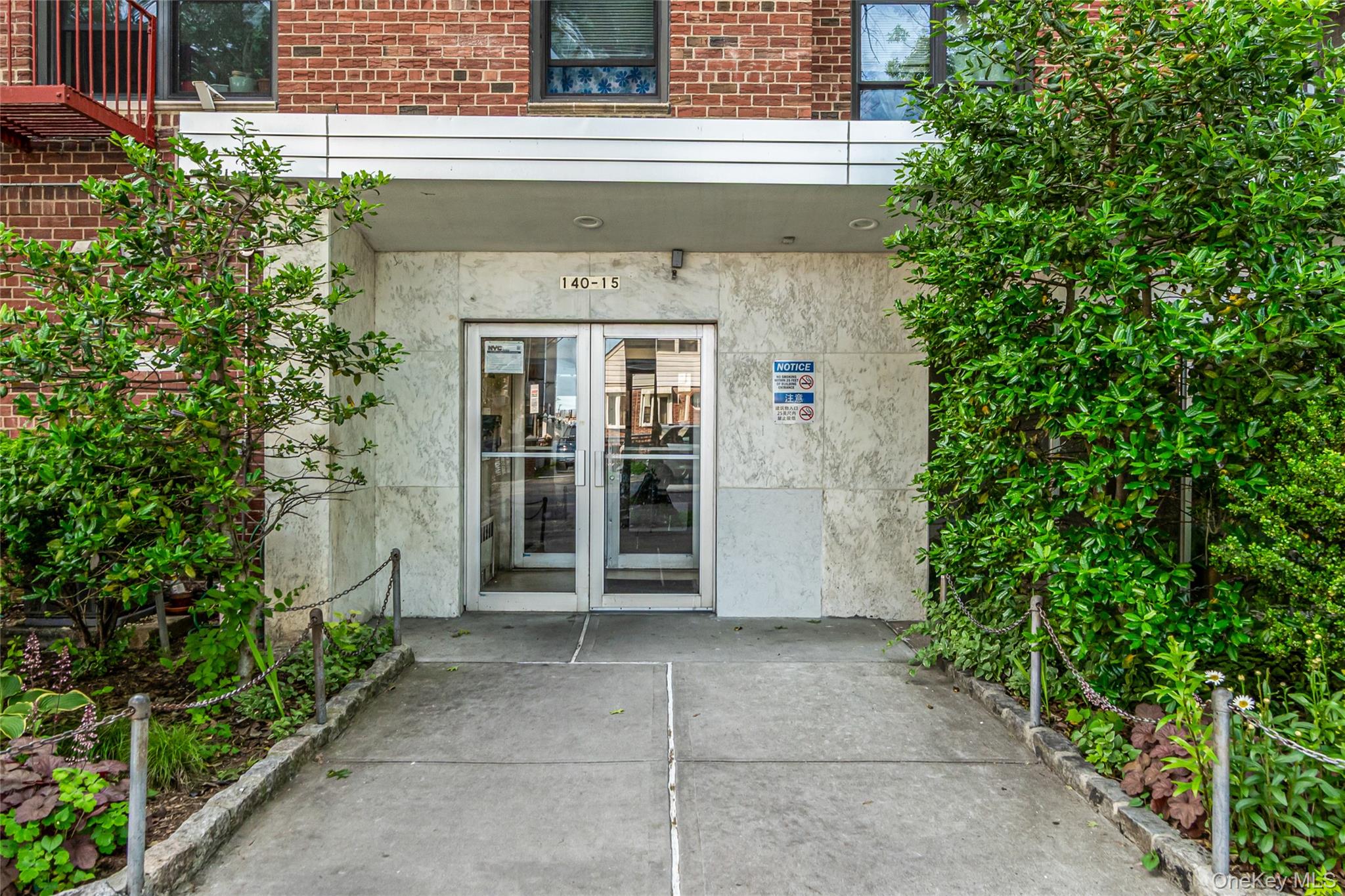 140-15 Holly Avenue 4E — photo