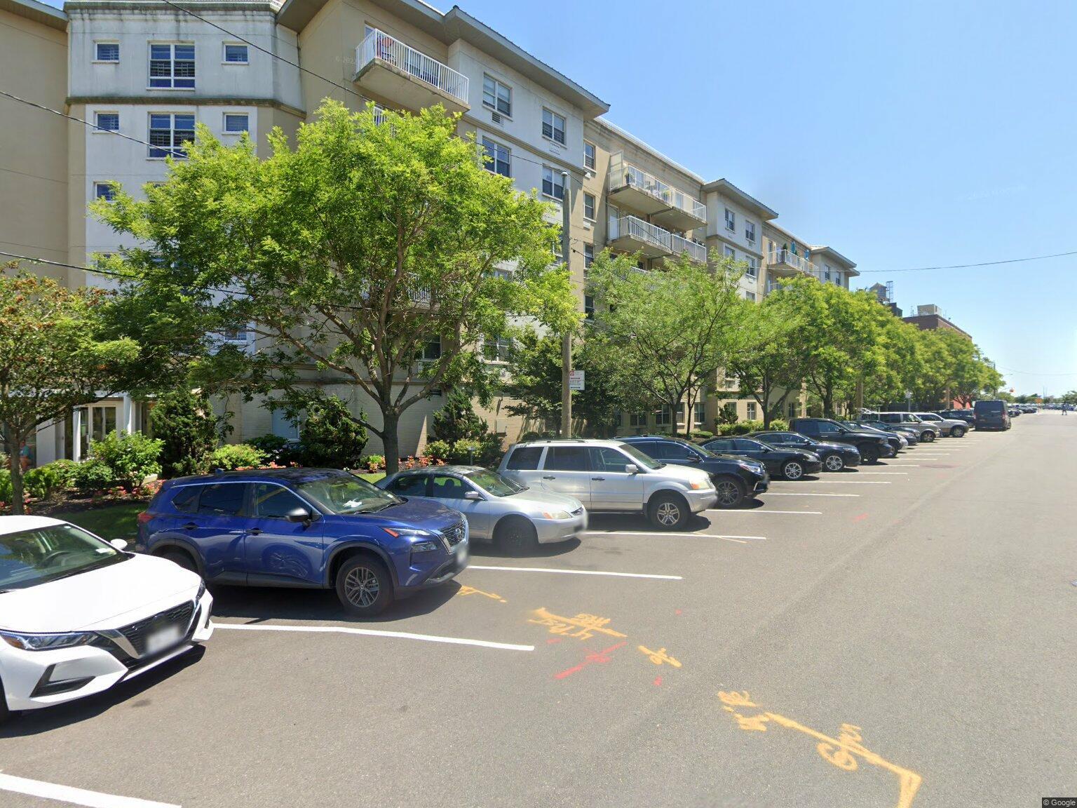 260 Beach 81st Street 6K — photo