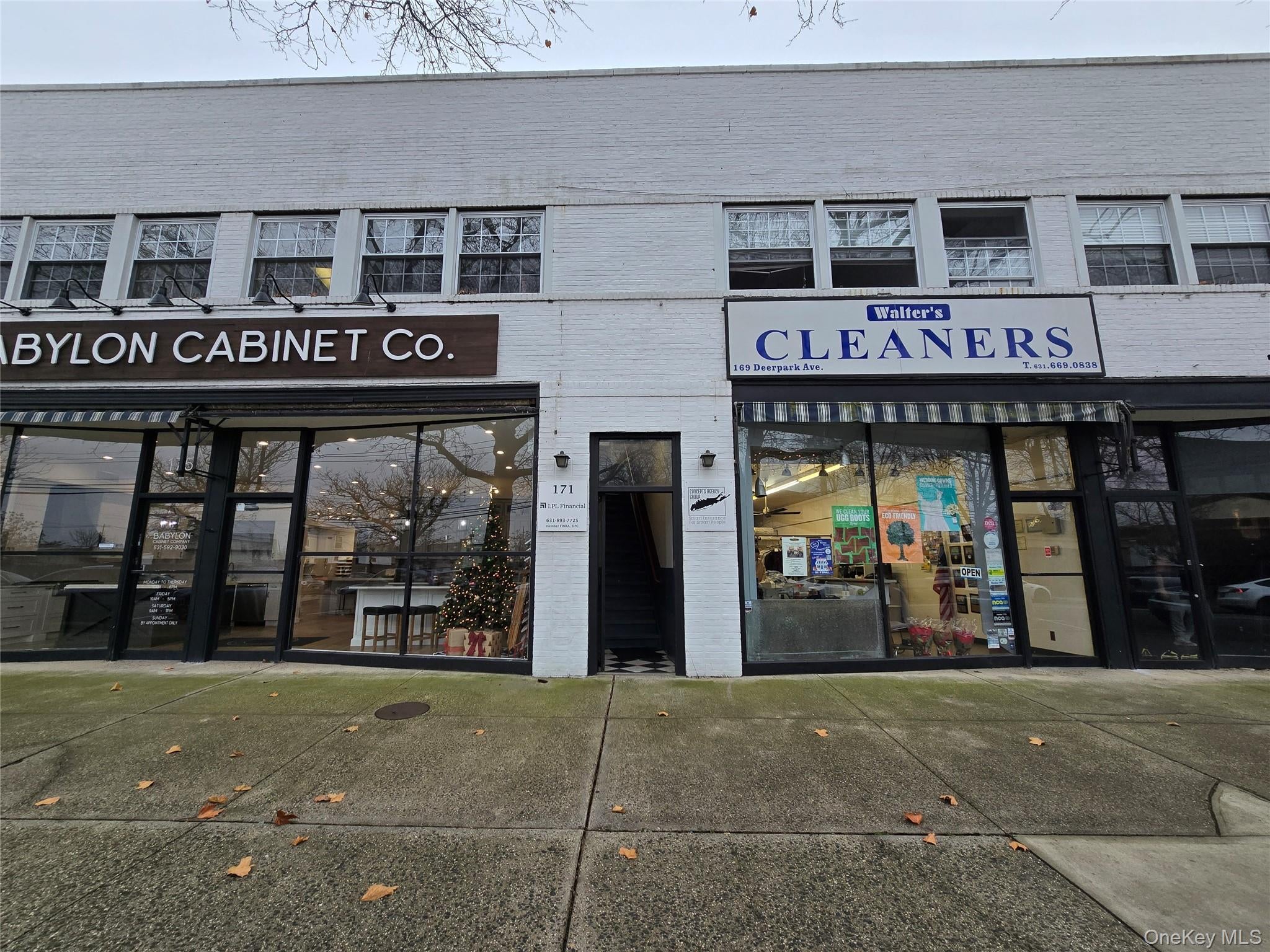 171 Deer Park Avenue 3 — photo
