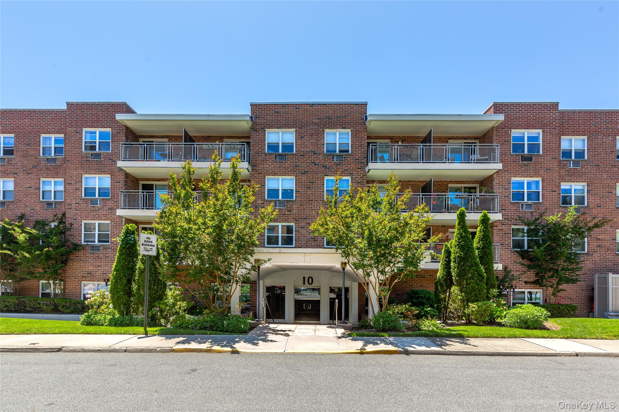 10 Ipswich Avenue Apt. 3I — photo
