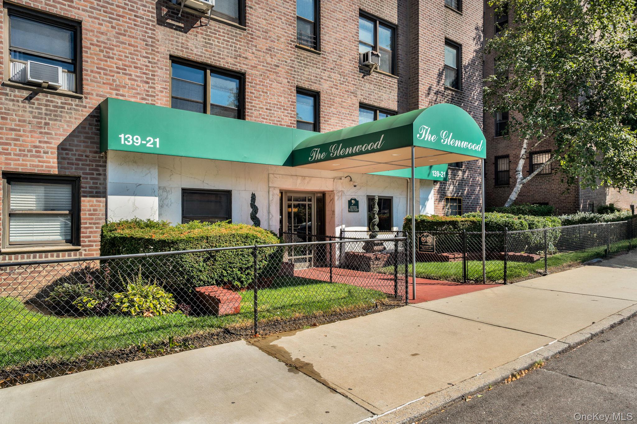 139-21 85th Drive 5B — photo