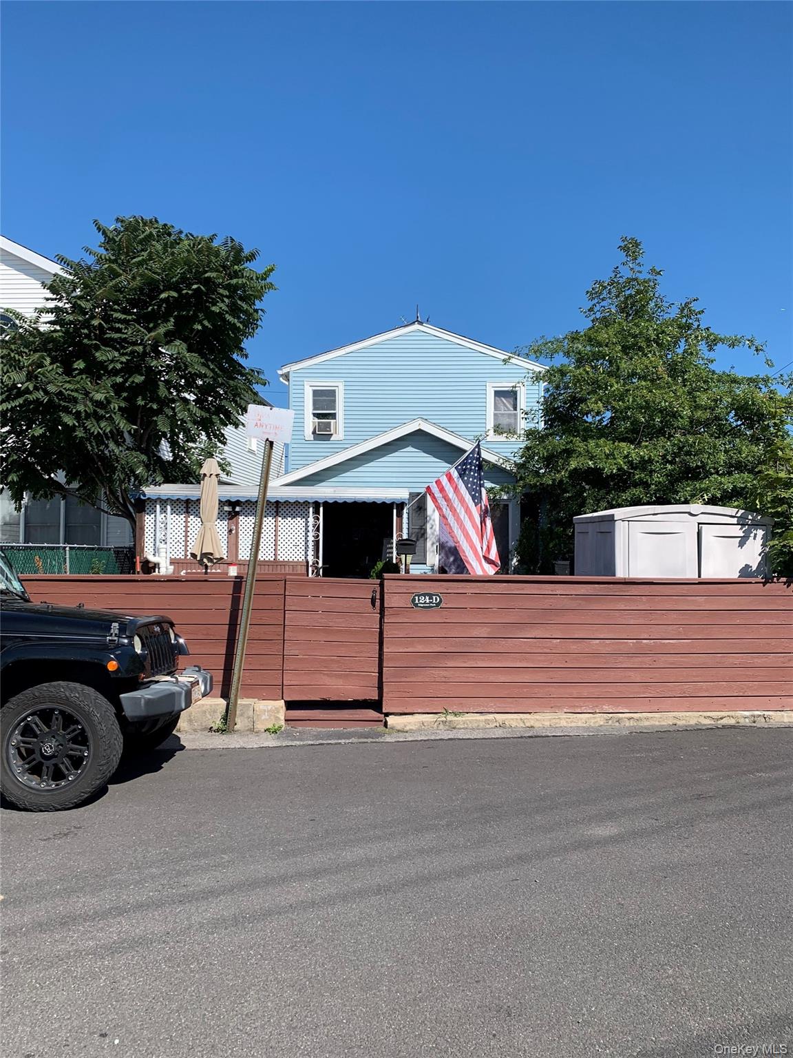 124 Edgewater Park 124 D — photo