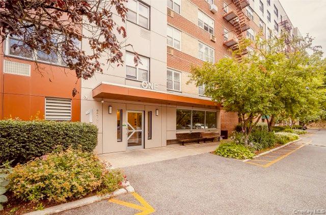1 Balint Drive 366 — photo
