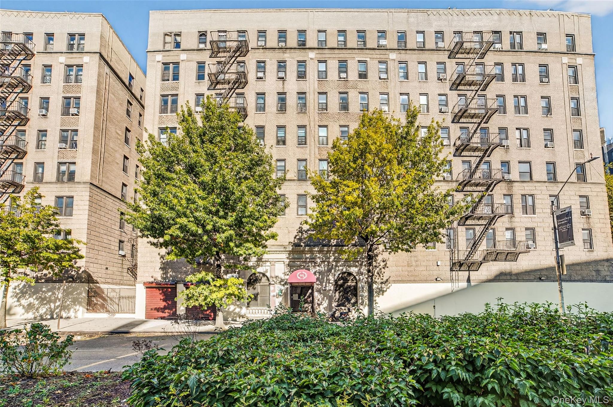 941 Jerome Avenue 8F — photo