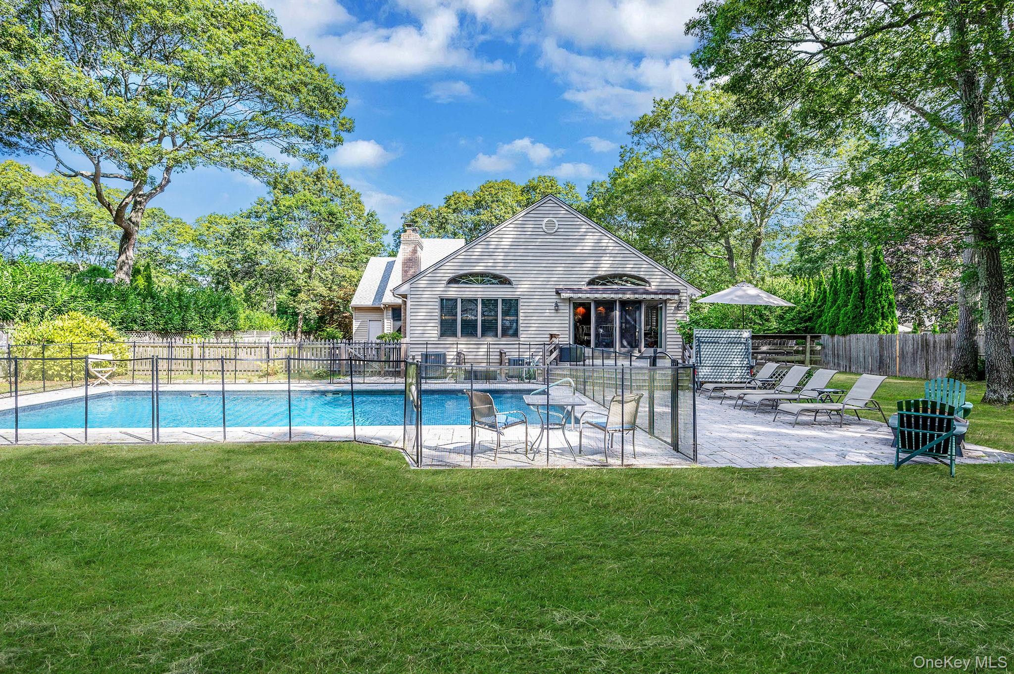 6 Bay Drive — photo