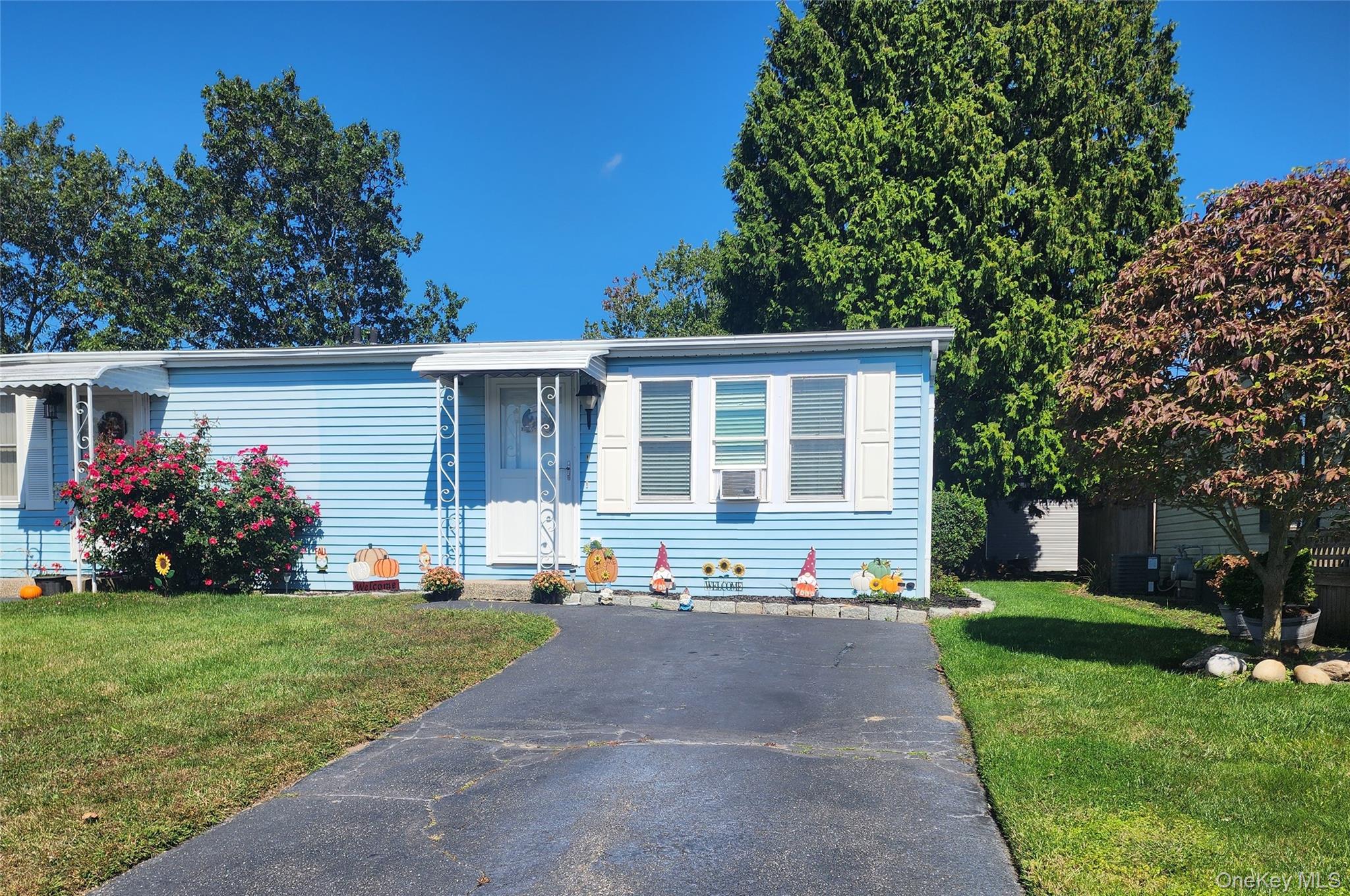 38B Village Circle S — photo