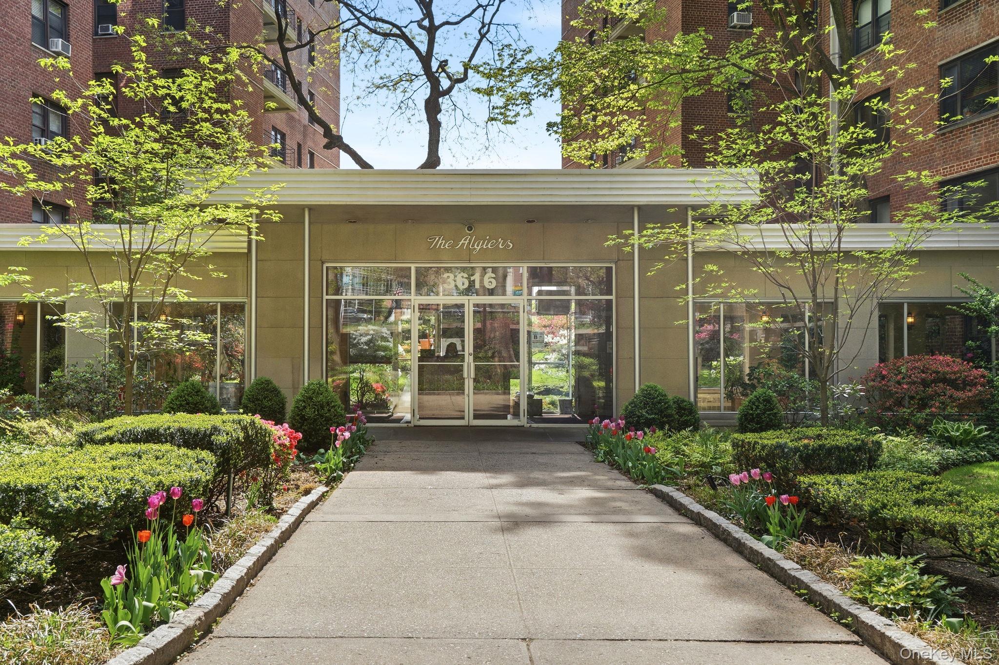3616 Henry Hudson Pkway N 3in — photo